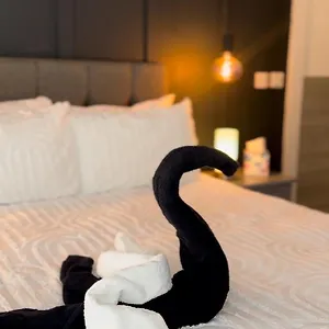 https://apt-stylish-city-centre-sheffield.yorkshirehotels.net